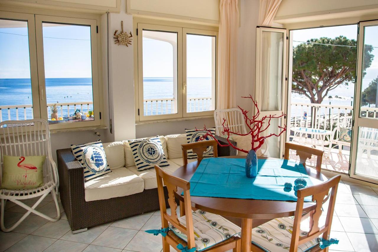 Terrazza Lungomare, E Sei In Spiaggia... Cala Gonone Eksteriør bilde